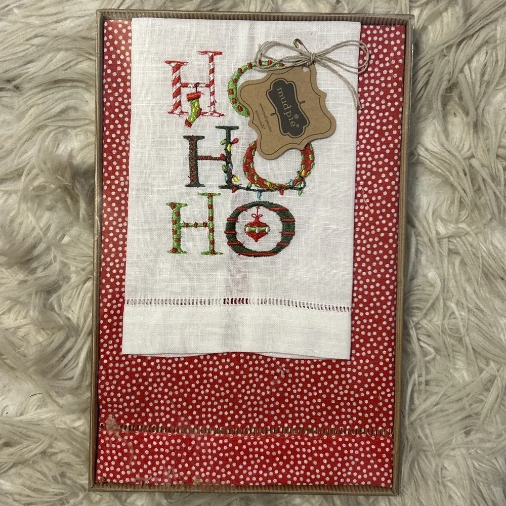 Mud Pie Christmas 100% Linen Decorative Kitchen Bath Hand Towels 2 Piece Red NWT